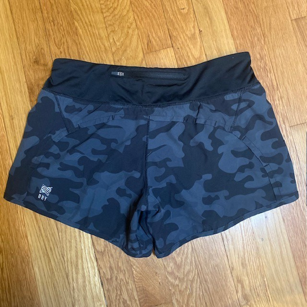 Treign Womens Medium Gray and Black Camo Athletic Running Shorts - Picture 2 of 5